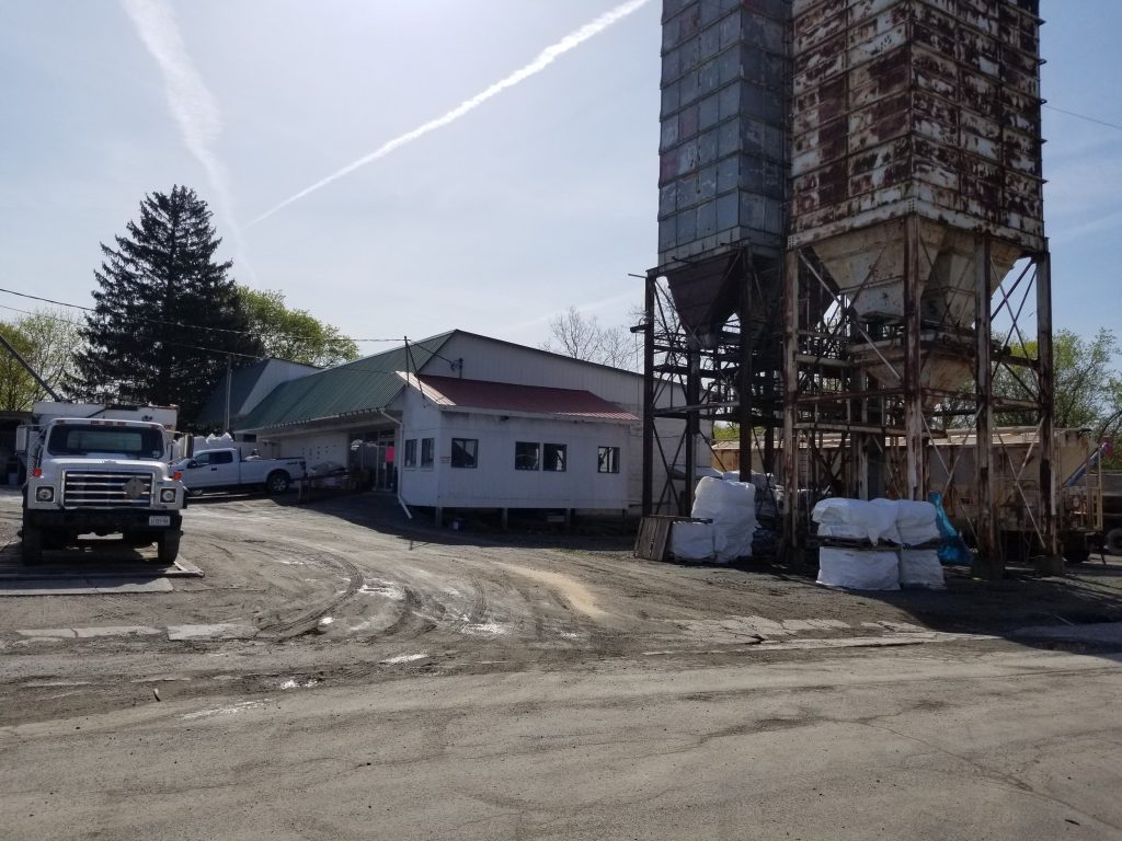 HVFE Concrete Block Store, 2022